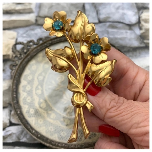 Vintage Signed Coro Art Deco Glass Blue Rhinestone Flower Gold Metal Brooch Pin - Picture 1 of 9